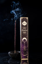 Encens MAHA – La Puissance Sacrée – Miel de Canne, Gardénia, Lys, Ambre & Musc