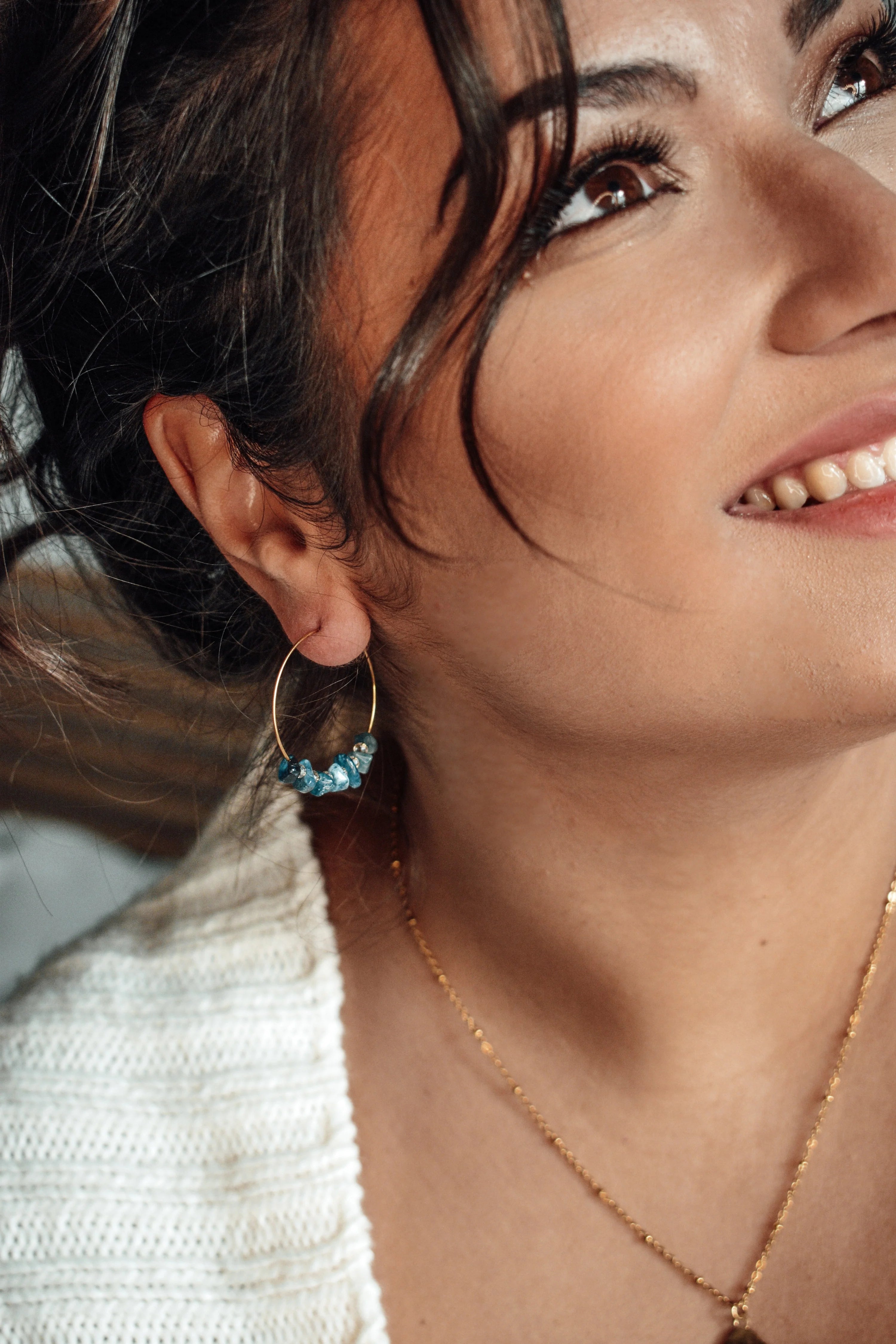 Créoles PRISCA – Tourmaline & perles de Bohême, protection & équilibre