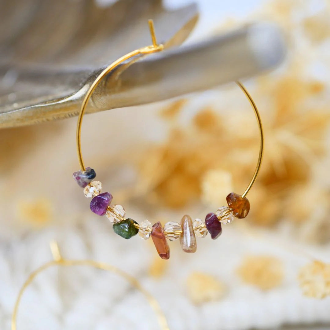 Créoles PRISCA – Tourmaline & perles de Bohême, protection & équilibre