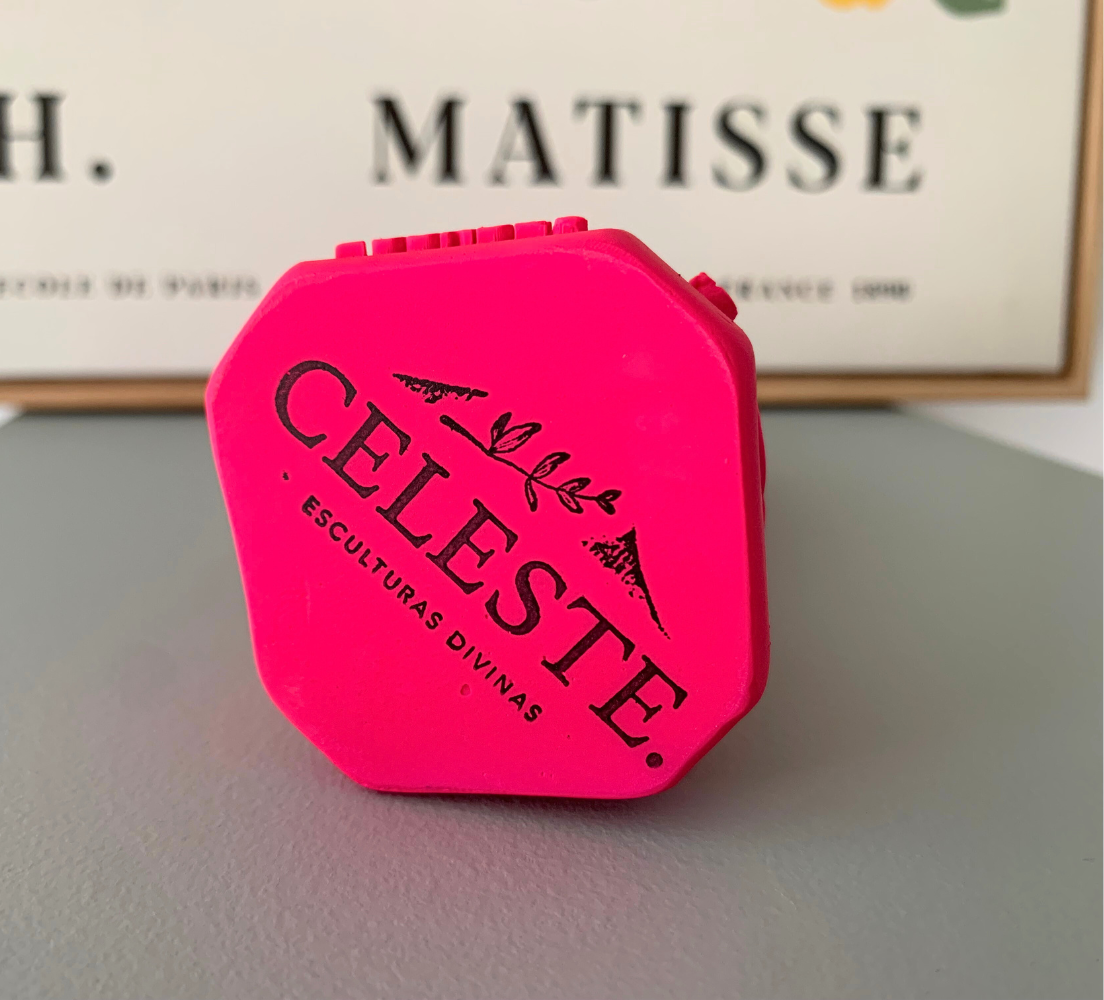 Statuette Vierge Marie fuchsia | Joie